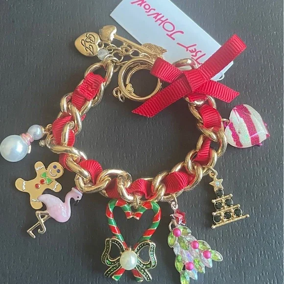 New Betsey Johnson Christmas Charm Bracelet - Picture 5 of 11